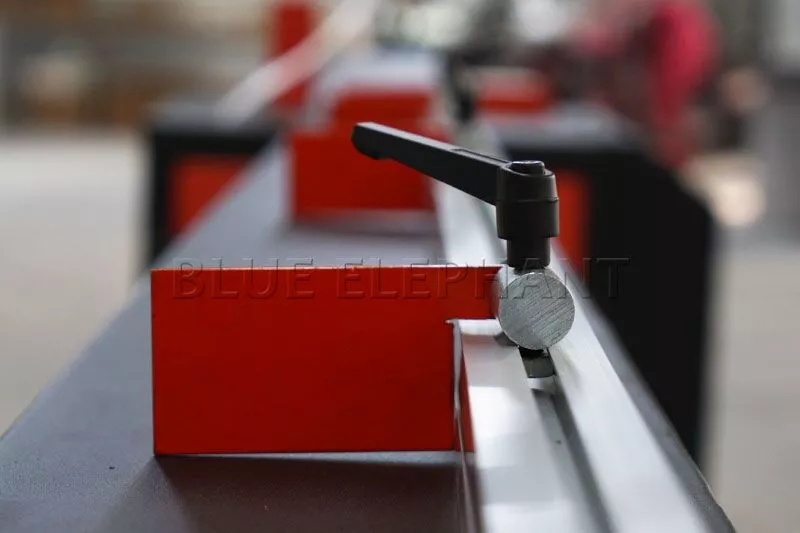 metal-t-shaped-strip-cutting-machine-3